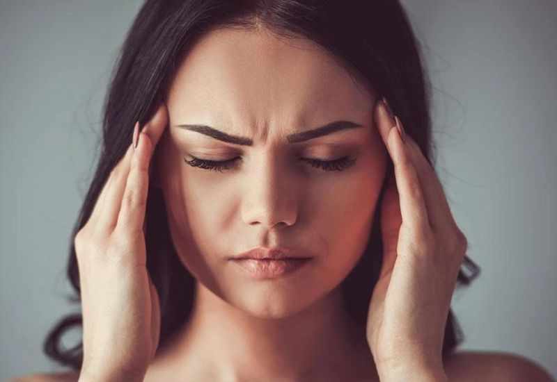cách nhận biết đau đầu do căng thẳng
