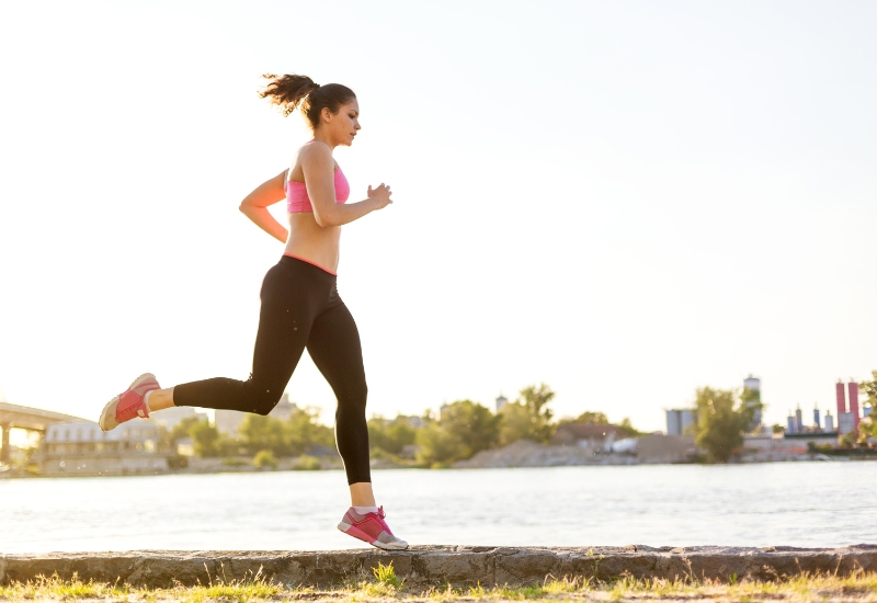 chạy bộ 1 tháng giảm bao nhiêu cân