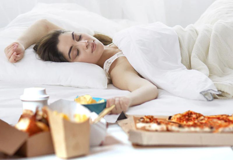 ngủ sau khi ăn có béo không
