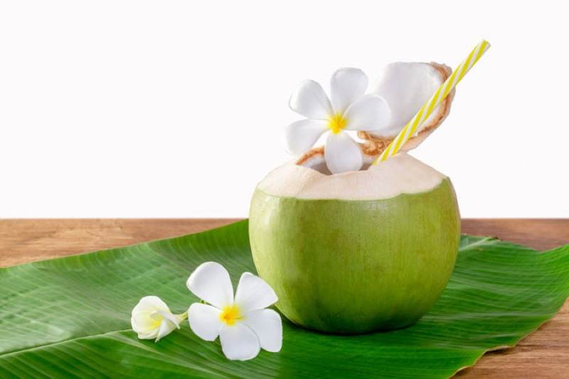 Cách uống nước dừa chữa đau dạ dày hiệu quả
