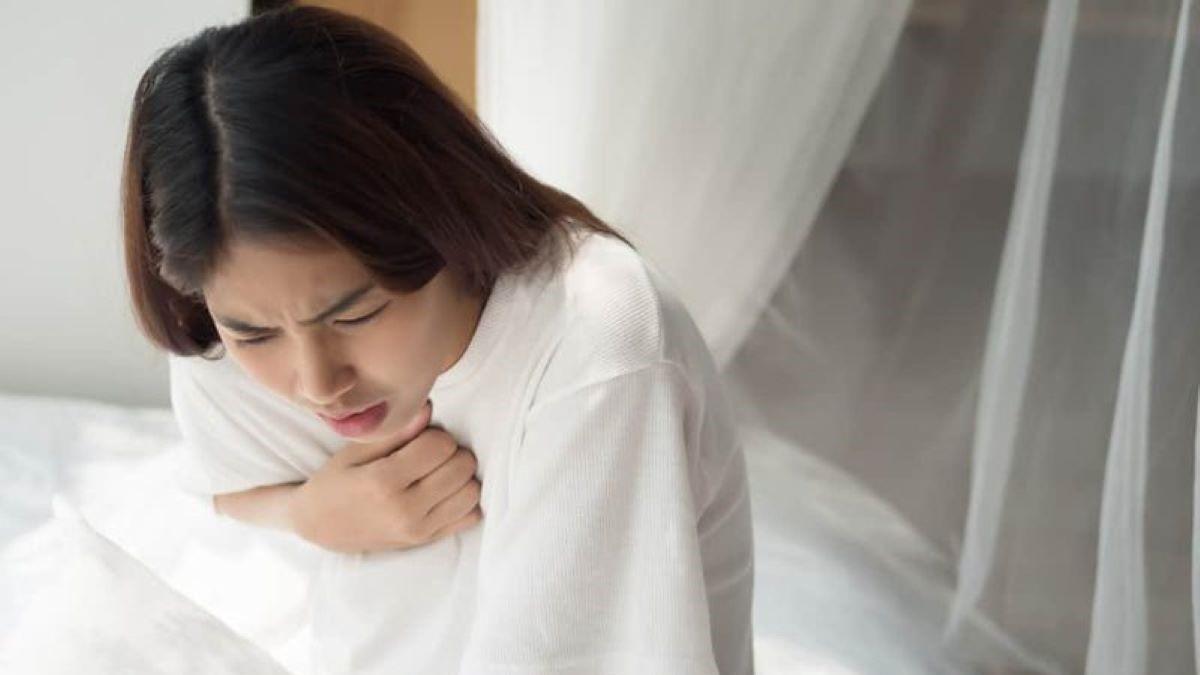 Làm gì khi bị trào ngược dạ dày ban đêm?