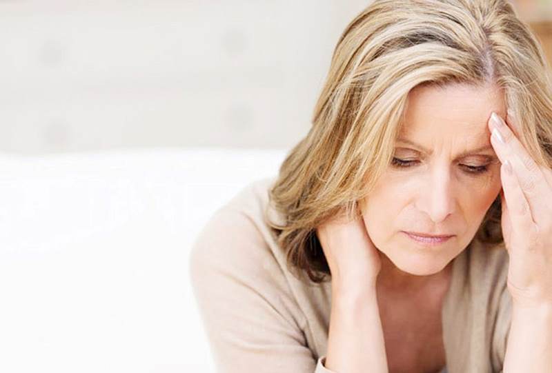 Cần đi khám khi xuất hiện dấu hiệu của tiền mãn kinh sớm