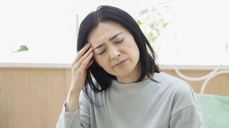 Dấu hiệu tiền mãn kinh sớm thường xuất hiện khi hoạt động của buồng trứng bắt đầu suy giảm