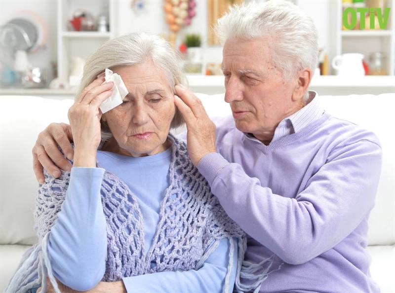 Bệnh Alzheimer dấu hiệu nổi bật nhất là khó ghi nhớ thông tin mới (Ảnh: Sưu tầm Internet)