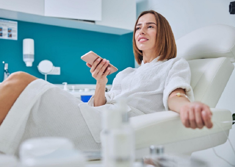 Bổ sung vi chất Buffet Vitamins qua đường tĩnh mạch giúp hỗ trợ kiểm soát huyết áp (Ảnh: Sưu tầm Internet)