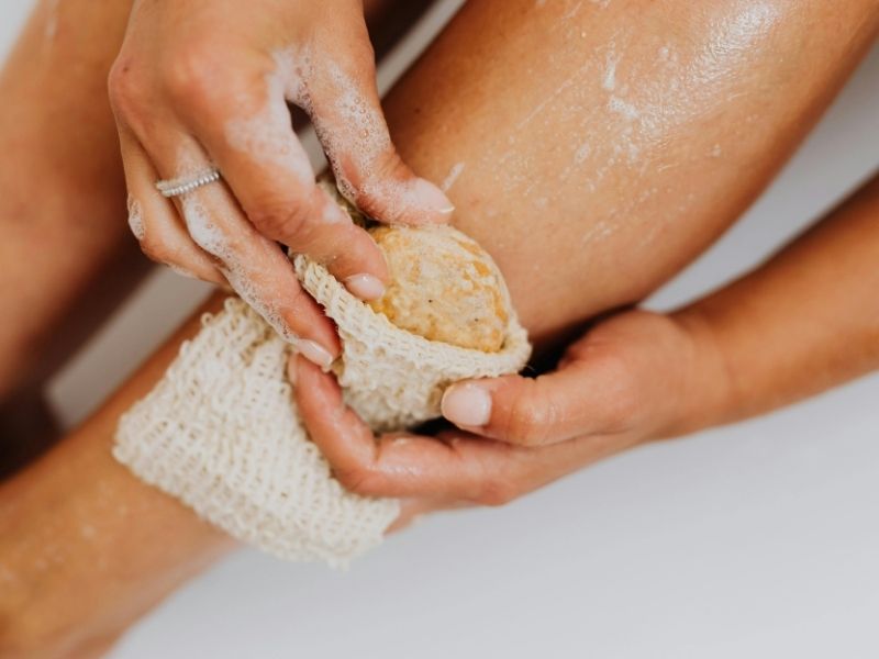 Tẩy tế bào chết bằng enzyme sử dụng các enzym tự nhiên từ trái cây (Ảnh: Sưu tầm Internet)