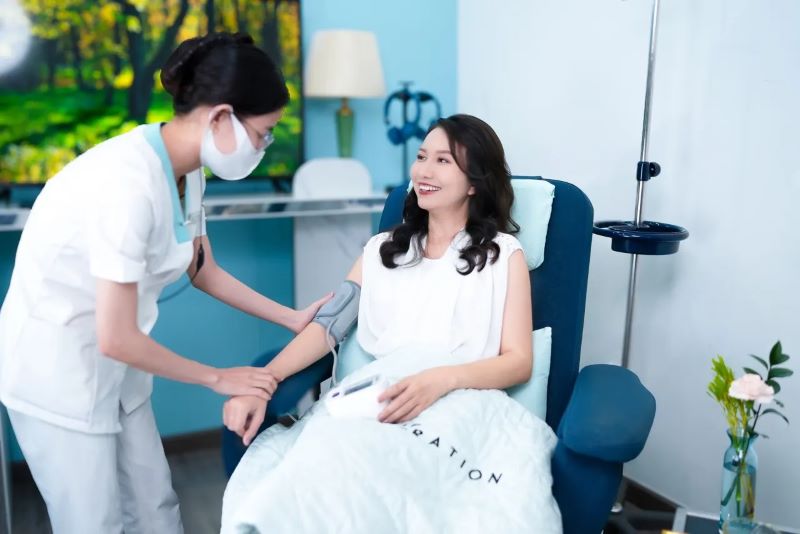 Thành phần vitamin B3 trong Buffet Vitamin từ Drip Hydration giúp giảm mệt mỏi, cân bằng nội tiết