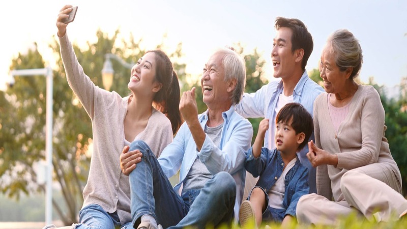 Tuổi tác là một trong những yếu tố ảnh hưởng đến Neuroplasticity (Ảnh: Sưu tầm Internet)