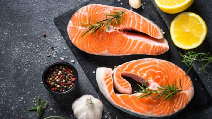 Cá hồi có tác dụng gì với sức khỏe tổng thể?