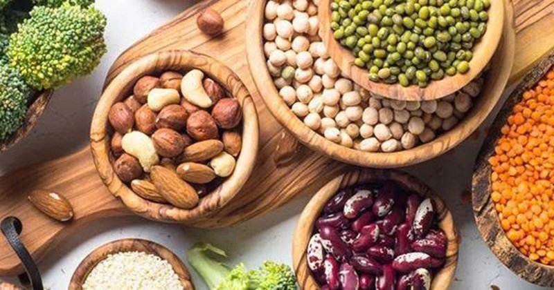 Đậu, hạt và các loại thực vật giàu protein là nguồn tuyệt vời cho những người ăn chay (Ảnh: Sưu tầm Internet)