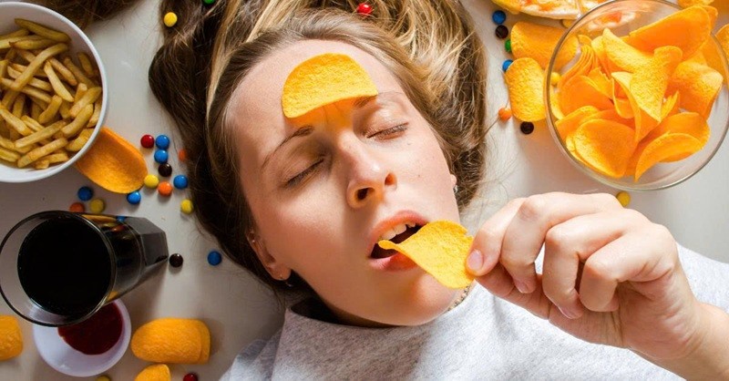 Lười vận động và ăn nhiều chất béo là nguyên nhân gây suy giảm trí nhớ (Ảnh: Sưu tầm Internet)