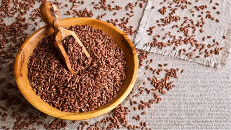 Ăn gạo lứt cung cấp năng lượng bền vững cho cơ thể (Ảnh: Sưu tầm Internet)