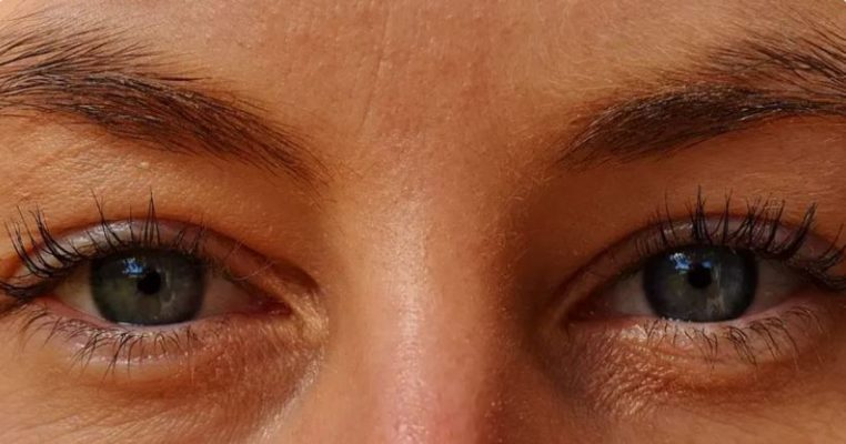 Dấu hiệu thiếu vitamin A âm thầm hủy hoại da và thị lực