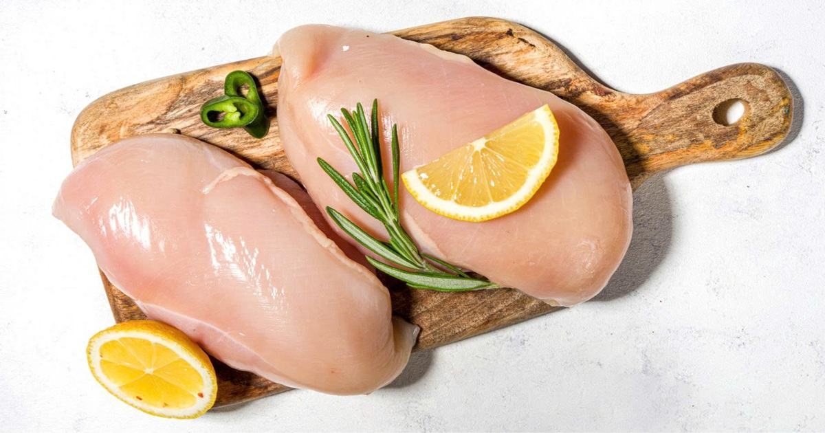 Ức gà bao nhiêu protein? Giải mã vai trò protein với tế bào da