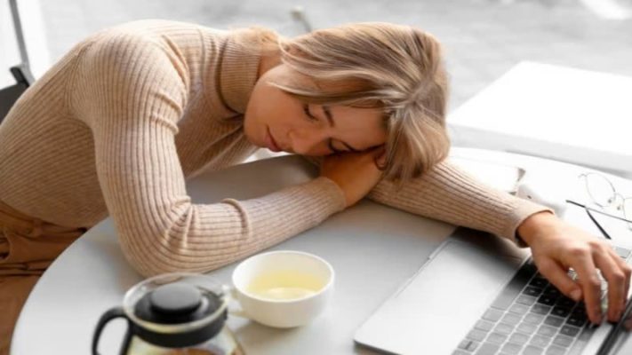 Thiếu Vitamin B1 gây mệt mỏi kéo dài dù ngủ đủ giấc (Ảnh: sưu tầm Internet)