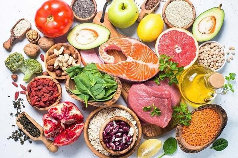 Xây dựng một chế độ ăn đầy đủ chất dinh dưỡng giúp tuyến nội tiết hoạt động tốt hơn (Ảnh: Sưu tầm internet)