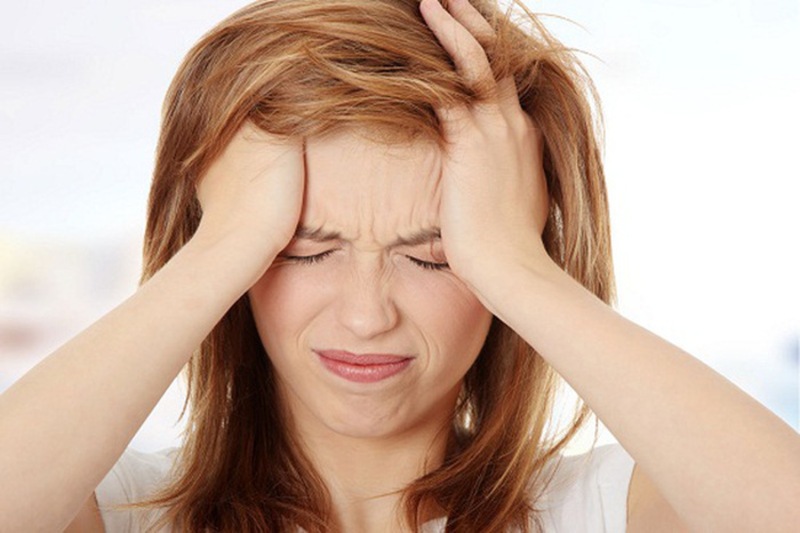 Stress mạn tính làm tăng cortisol, dẫn đến mất cân bằng estrogen-progesterone và khiến nám da đậm màu hơn (Nguồn: Internet)