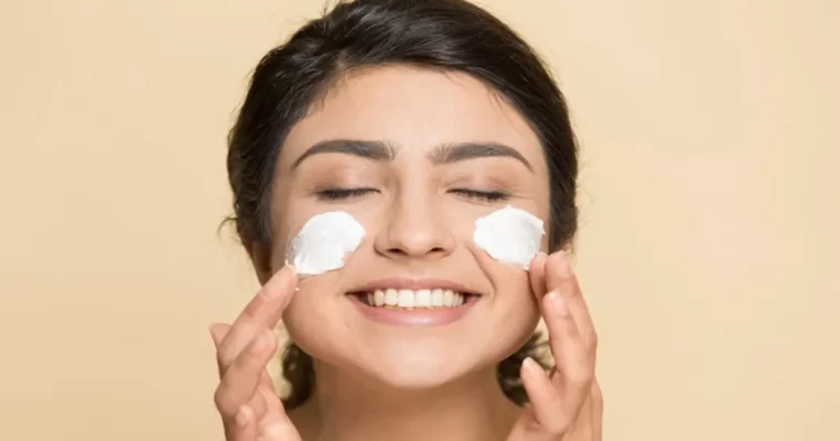 Dưỡng nhan theo tuổi: Mỗi độ tuổi một chiến lược