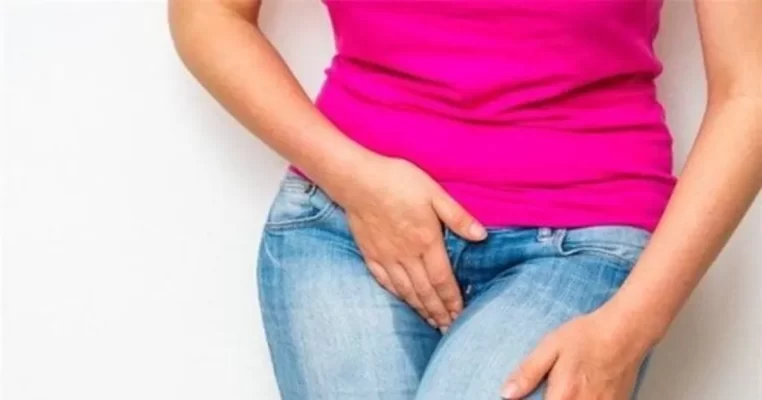 Són tiểu nữ tuổi trung niên: Vì sao càng lớn tuổi càng dễ mắc?