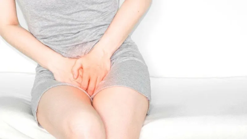 Thực hiện tập cơ sàn chậu sau sinh để giảm tiểu són sau sinh (Ảnh: Sưu tầm internet)