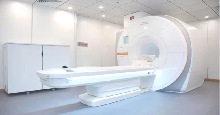 Chụp cộng hưởng từ là gì? Sự thật về công nghệ MRI có thể bạn chưa biết