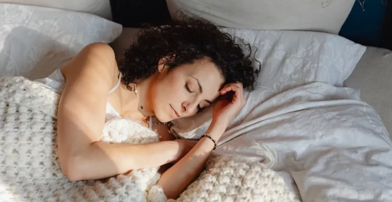 Bí quyết ngủ ngon không dùng thuốc: Cách xoa dịu hệ thần kinh từ cấp độ tế bào