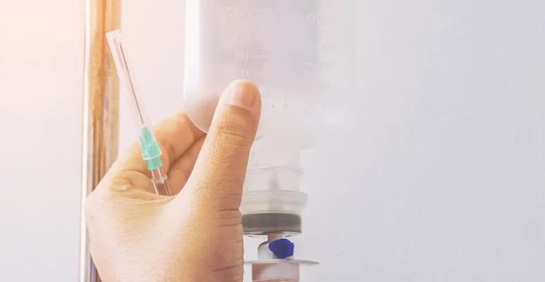 Truyền nước biển có tốt không? Những lưu ý nhất định bạn phải biết