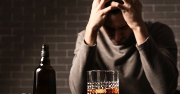Rượu thực sự gây ra điều gì cho tế bào của bạn